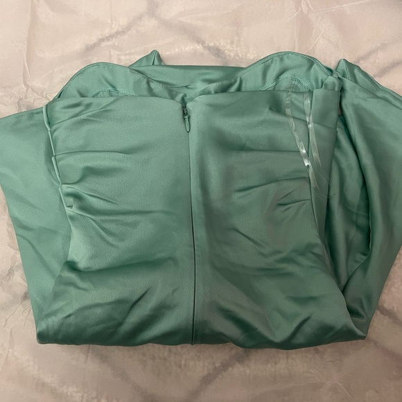 HOUSE OF CB 'Jasmine' Jade Draped Strapless Corset Dress - Picture 12 of 16